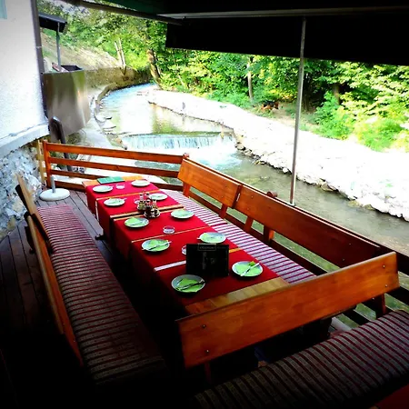 호텔 Kulin Dvor Semizovac