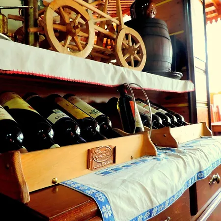 호텔 Kulin Dvor Semizovac